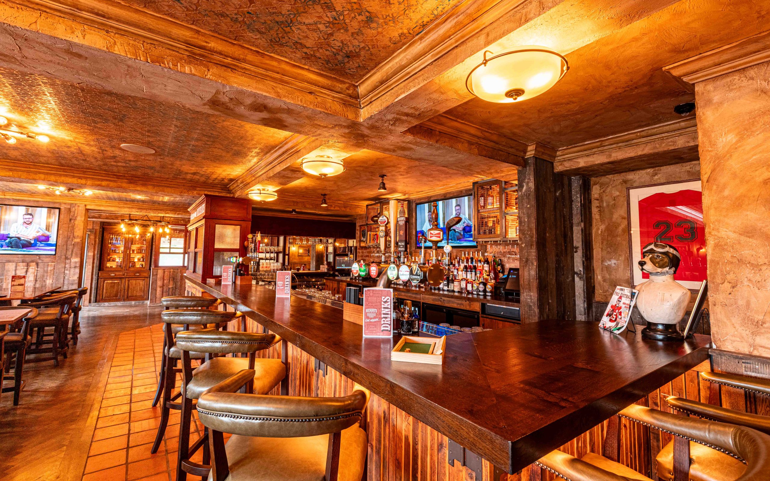 Hickory's Smokehouse Gloucester Bar
